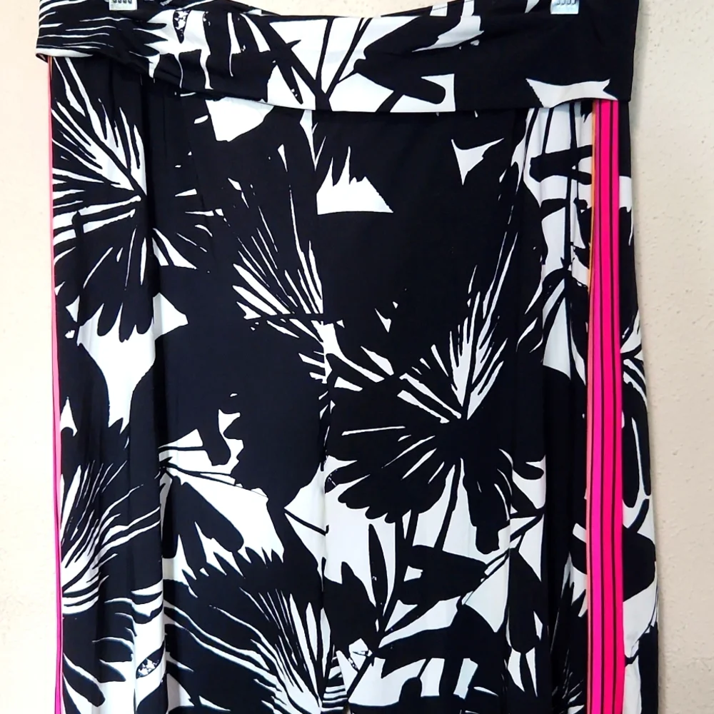 Trina Turk Black White Floral Swim Coverup with Hot Pink Trim